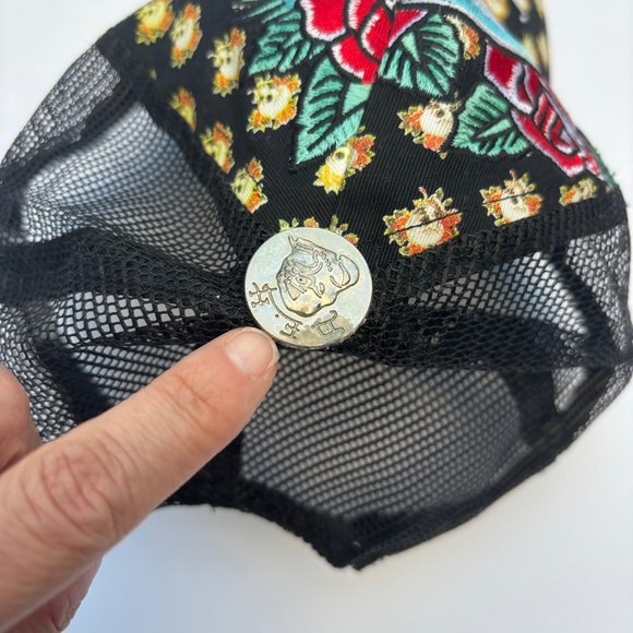 Ed Hardy Embroidered Skull Trucker Cap - Unisex - Picture 5 of 13